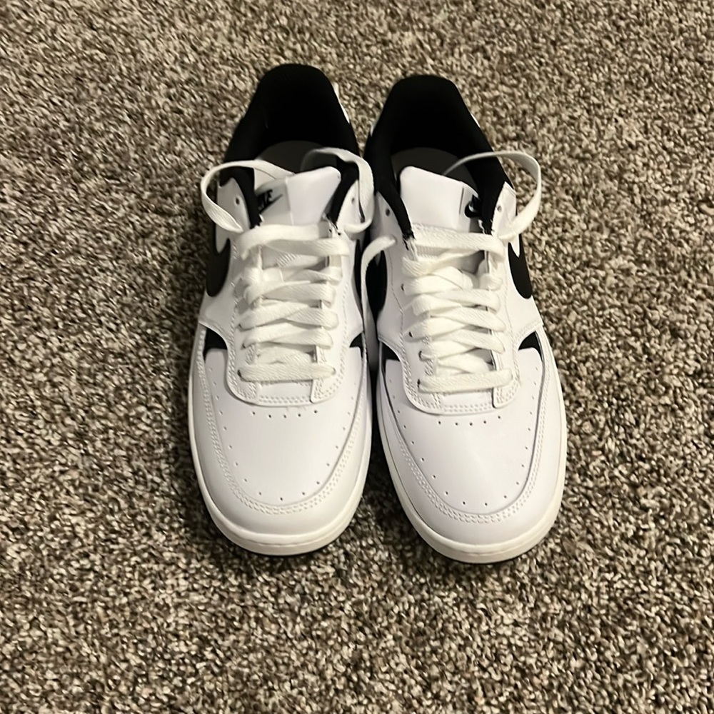 Nike women’s sneakers